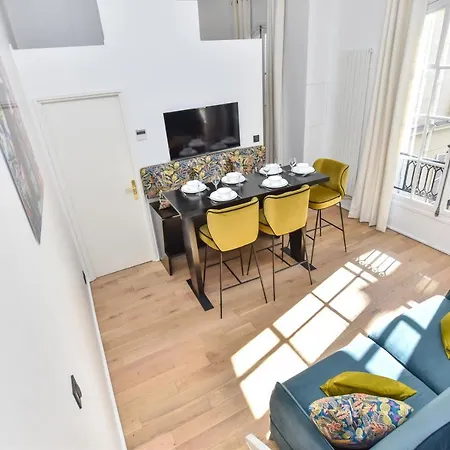 Apartment Cmg Palais De L'elysee Saint-honore Paris