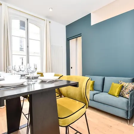 Cmg Palais De L'elysee Saint-honore Apartment