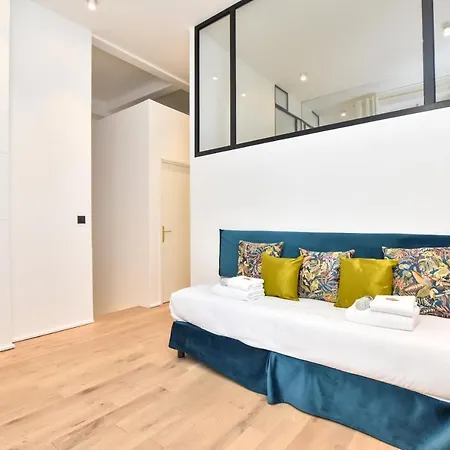 Apartment Cmg Palais De L'elysee Saint-honore Paris